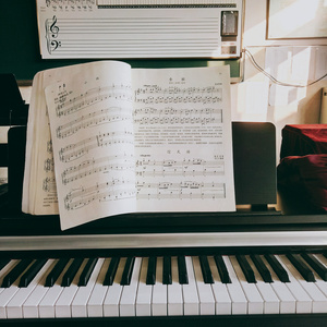 周冬雨被c到高潮下不了床
